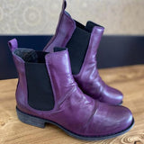 Women's Retro Chelsea Boot Comfy Low Heel Leather Booties