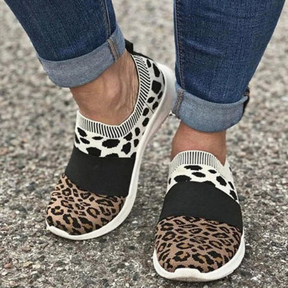 Comfy Leopard Round-toe Sneakers